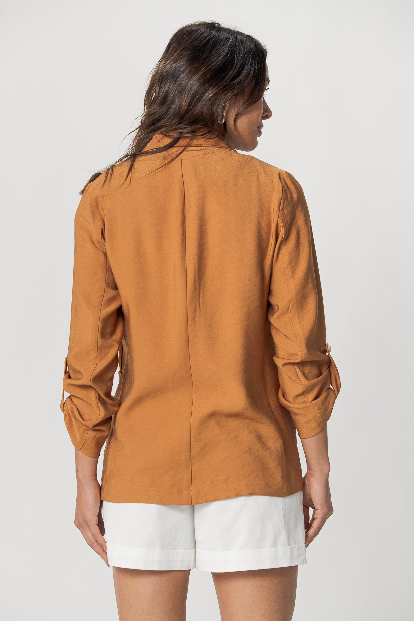 Blazer em alfaiataria com martingale