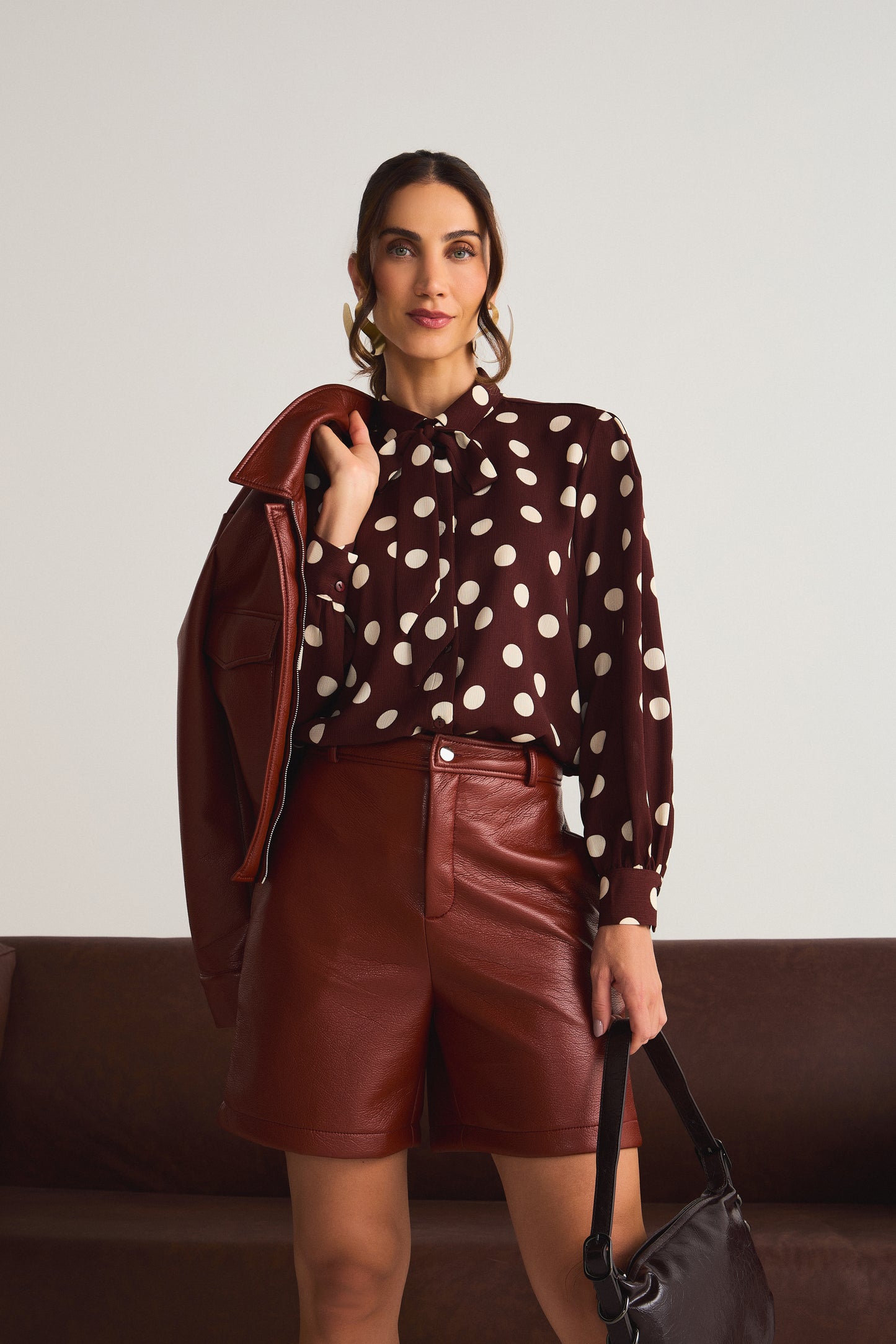 Jaqueta Cropped em Pu com Zíper Lapela
