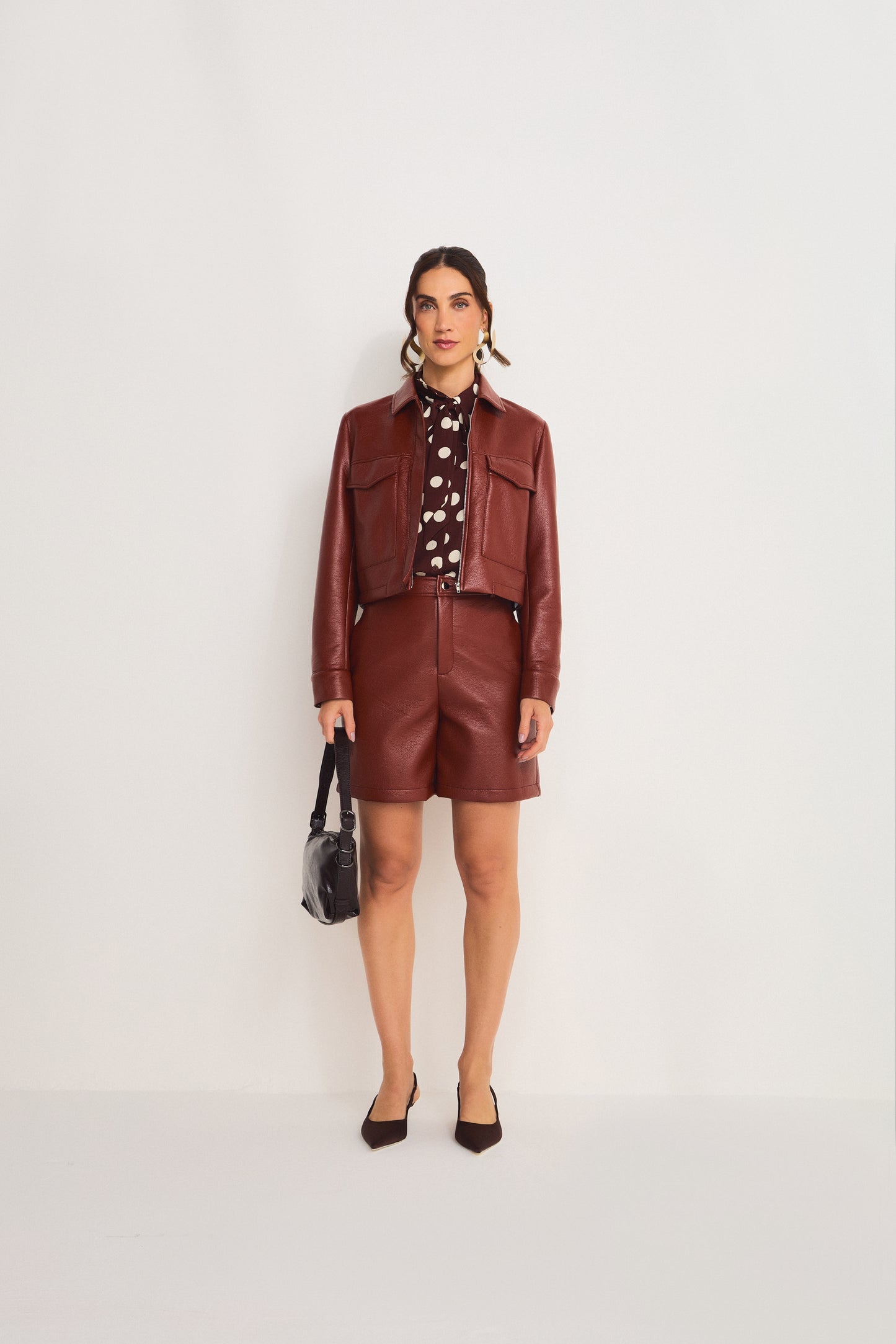 Jaqueta Cropped em Pu com Zíper Lapela
