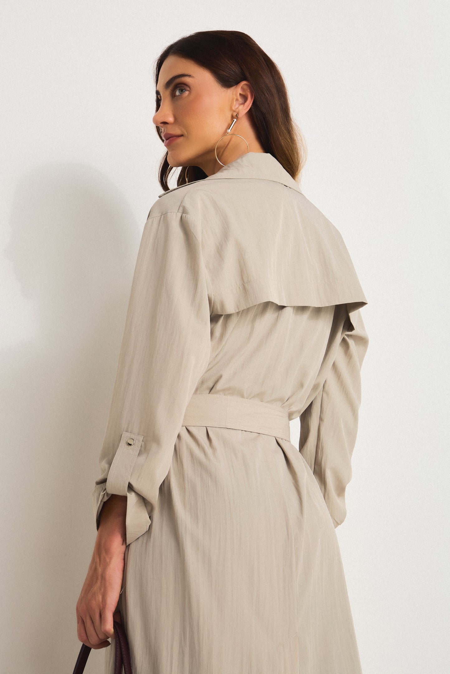 Trench Coat com Faixa em Alfaiataria Empapelada