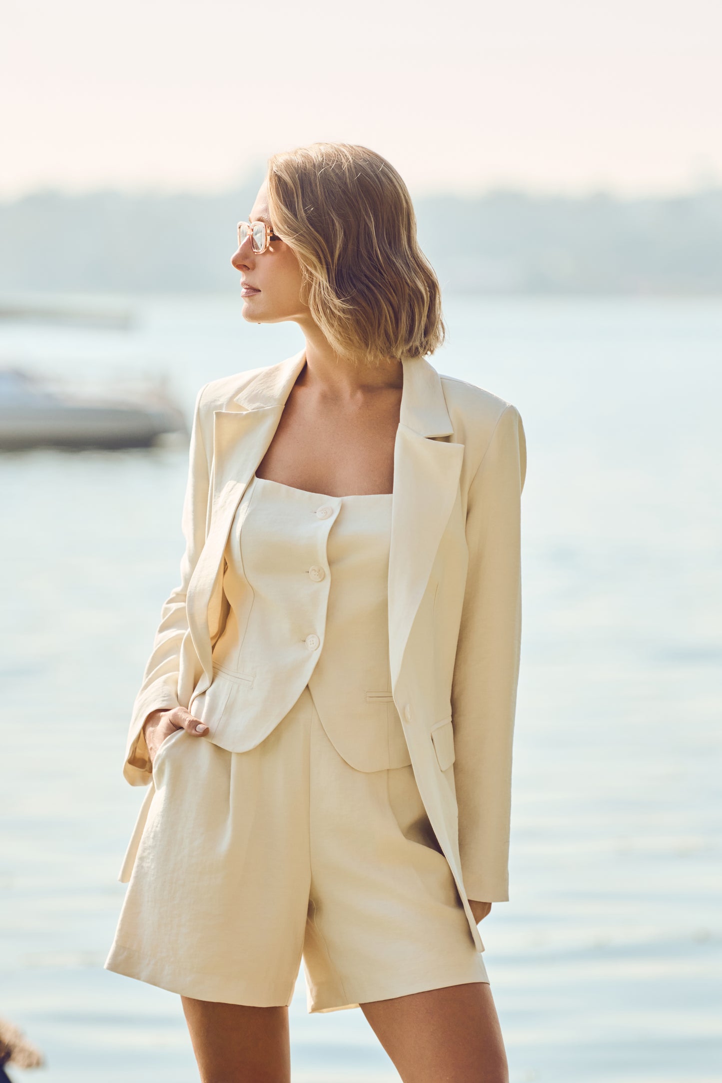 Blazer Alongado em Alfaiataria com Abotoamento Frontal