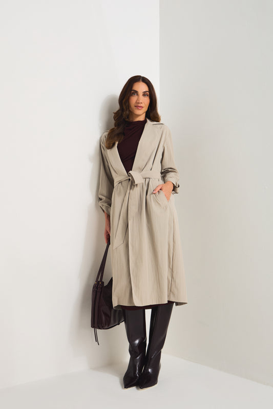 Trench Coat com Faixa em Alfaiataria Empapelada