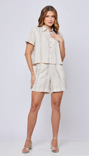 Conjunto com linho cropped com lástex e shorts barra italiana