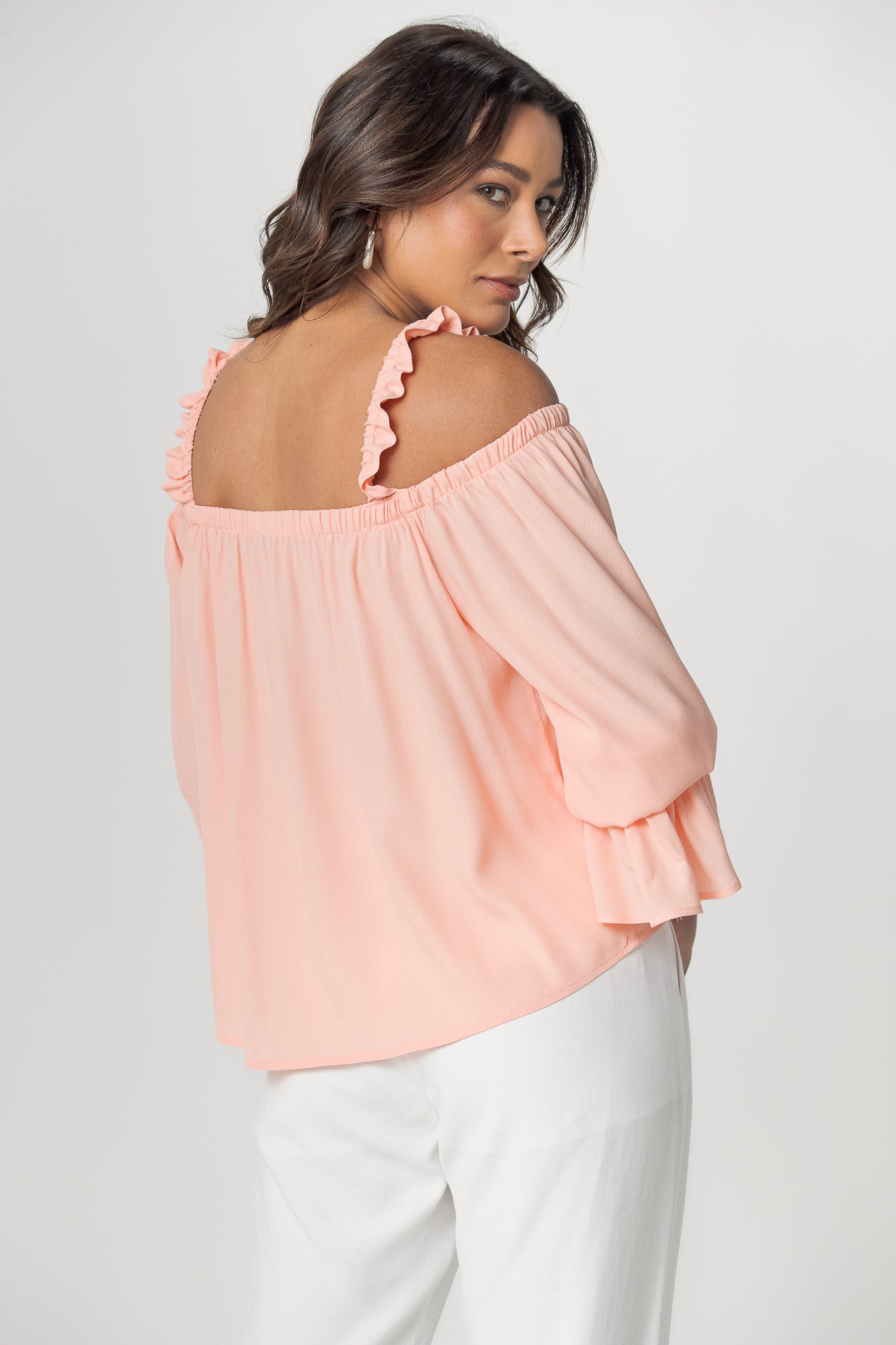 Blusa ombro a ombro Aramodu crepe alça franzida elegante, cor rosa blush