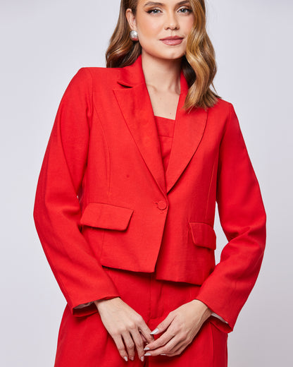 Blazer cropped em alfaiataria.