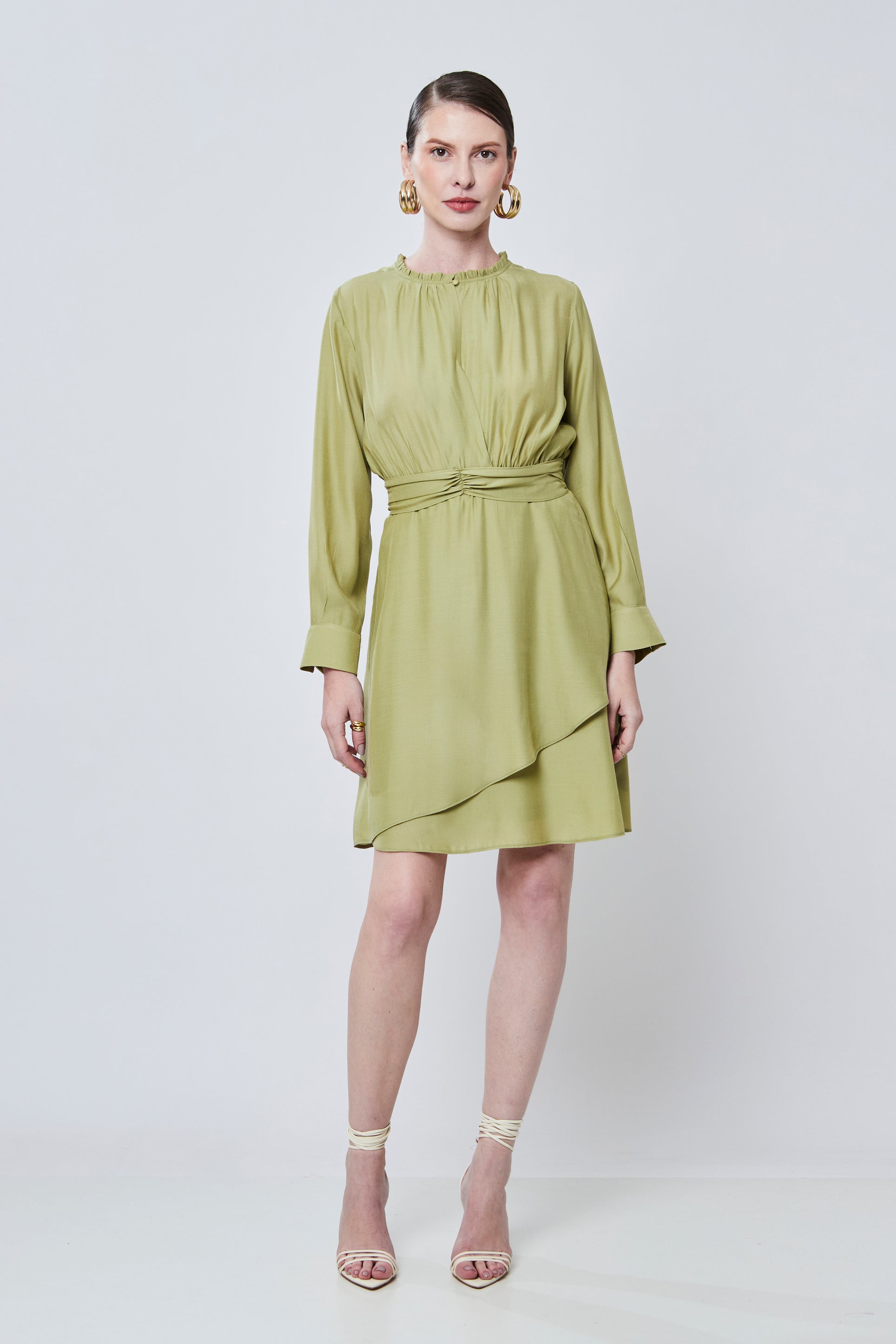 Vestido Midi Viscose com Babado na Gola - Aramodu, Cor verde oliva