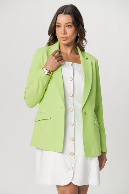 Blazer em alfaiataria com bolso lapela