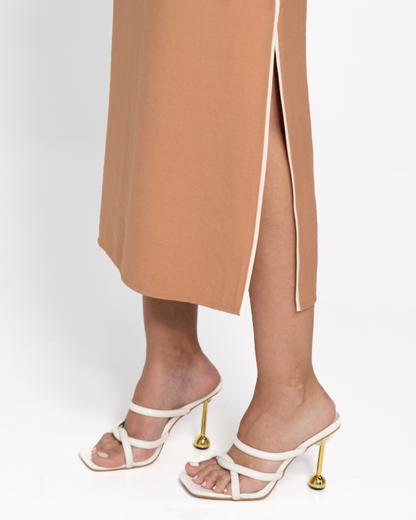 Vestido Longo Decote V com Vivo e Faixa