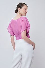 Blusa Crepe Decote V com Amarração - Shape Amplo e Elegante - Cor Rosa violeta