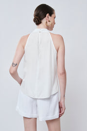 Blusa Halterneck Aramodu - Viscose com Flor Aplicada - Cor Branco